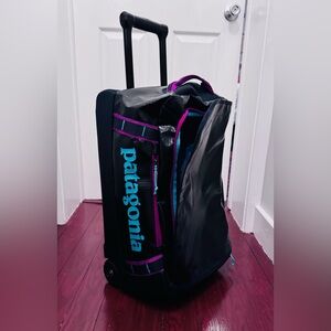 Patagonia 40 L Wheeled Carry-on Duffel